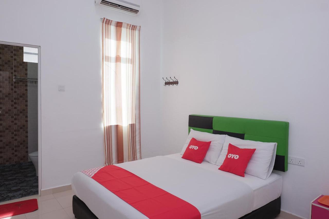 Oyo 90005 Dc Villa Guest House Kuala Rompin Εξωτερικό φωτογραφία