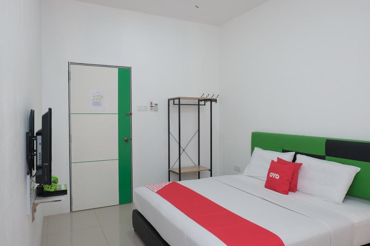 Oyo 90005 Dc Villa Guest House Kuala Rompin Εξωτερικό φωτογραφία
