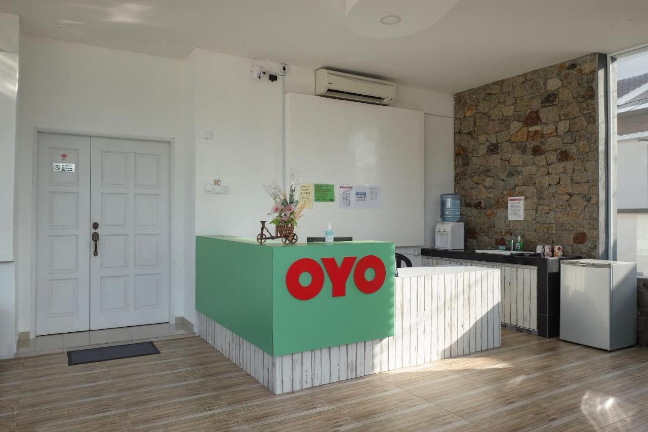 Oyo 90005 Dc Villa Guest House Kuala Rompin Εξωτερικό φωτογραφία